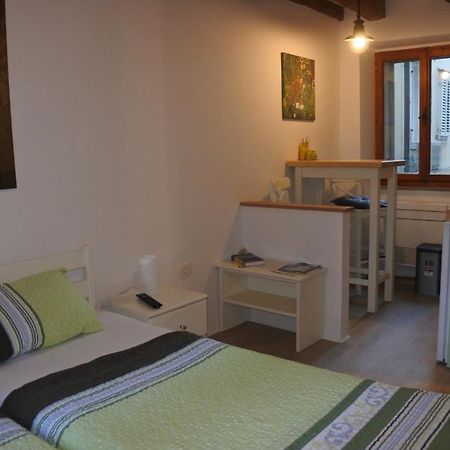 Apartments Jago ไพราน ภายนอก รูปภาพ