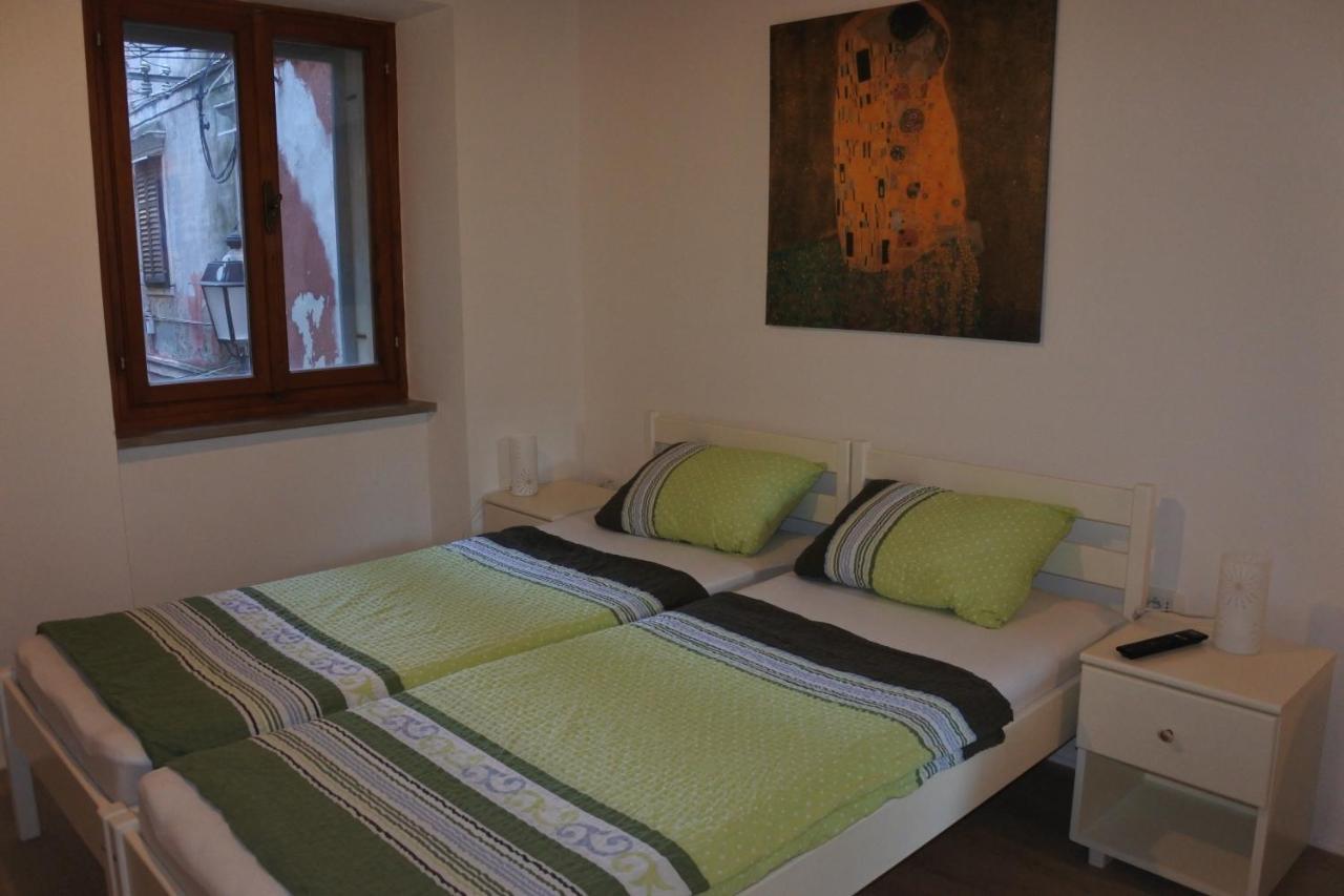 Apartments Jago ไพราน ภายนอก รูปภาพ